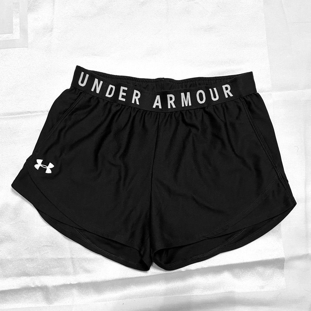 Under Armor Black Women’s Shorts S
